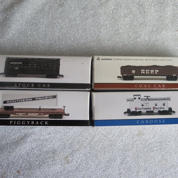 Southern Pacific High Speed Metal Products Mini Train Set (8pc) NEW - Picture 3 of 3